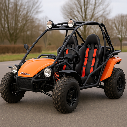 GS Moon buggyverzekering Oranje GS Moon buggy met kenteken en dikke banden geparkeerd op een weg